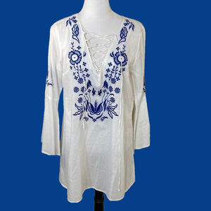 SOLITAIRE Swim Laced V-Neck,‎ Embroidered, Lightly Beaded Swim Cover-Up Size M